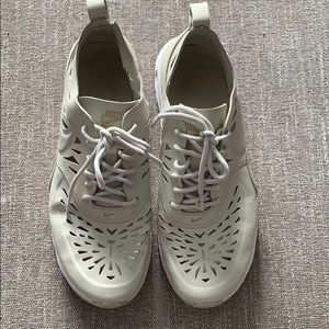 Nike Air Max Thea Leather Sneakers